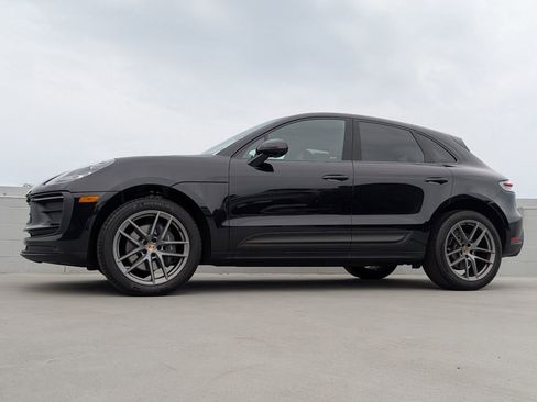 Used 2024 Porsche Macan image 2