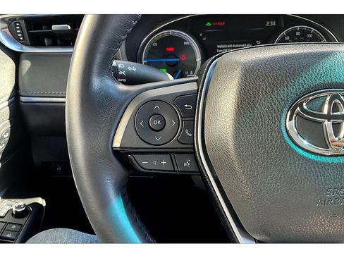 Used 2021 Toyota Venza Limited image 21