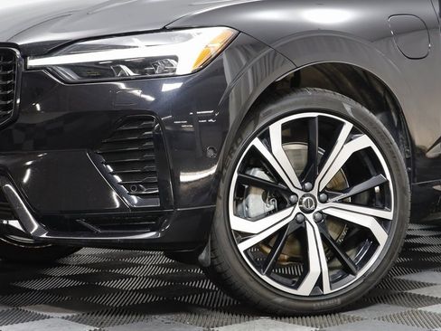 Used 2025 Volvo XC60 T8 Ultra w/ Protection Package Premier image 3