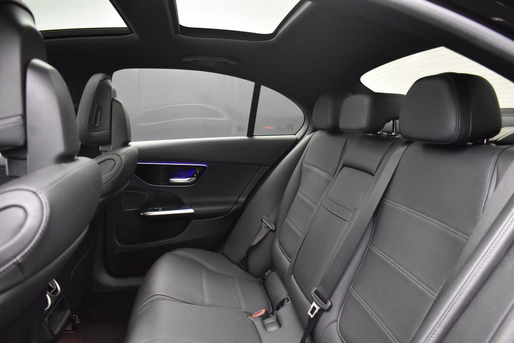 Used 2025 Mercedes-Benz C 300 4MATIC Sedan image 9