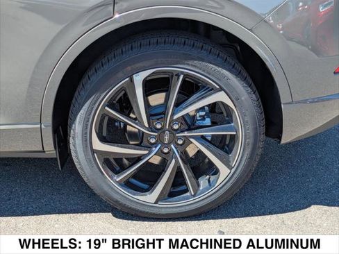 New 2025 Lincoln Corsair Grand Touring image 6