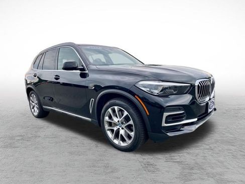 Used 2023 BMW X5 xDrive45e w/ Climate Comfort Package AWD/4WD image 3