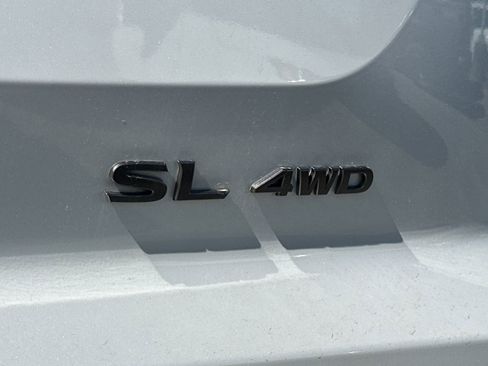 New 2026 Nissan Pathfinder SL image 6