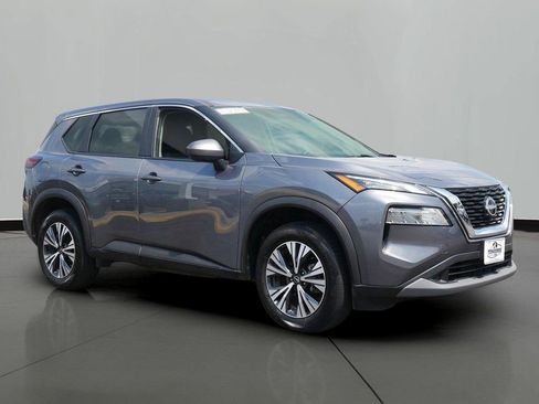 Used 2023 Nissan Rogue SV image 4