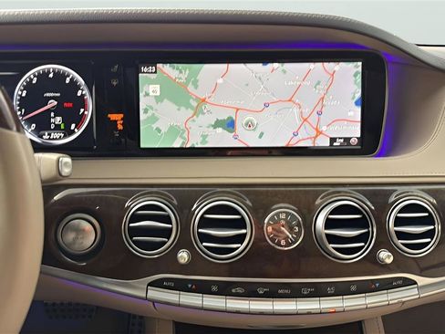 Used 2017 Mercedes-Benz S 550 Sedan image 29