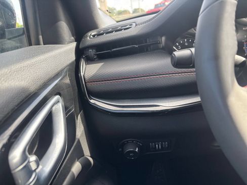 Used 2025 Jeep Compass Trailhawk AWD/4WD image 33