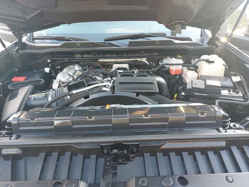 Used 2024 Chevrolet Silverado 2500 High Country w/ Technology Package AWD/4WD image 31