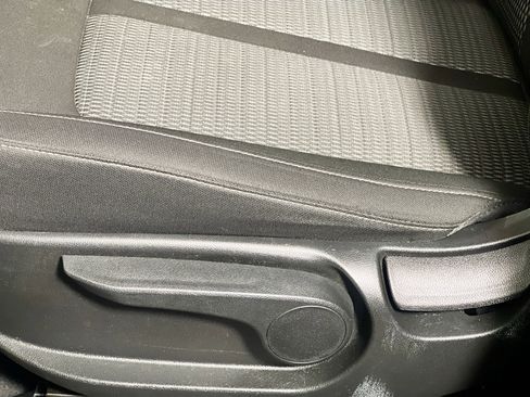 Used 2023 Kia Sorento LX FWD image 15