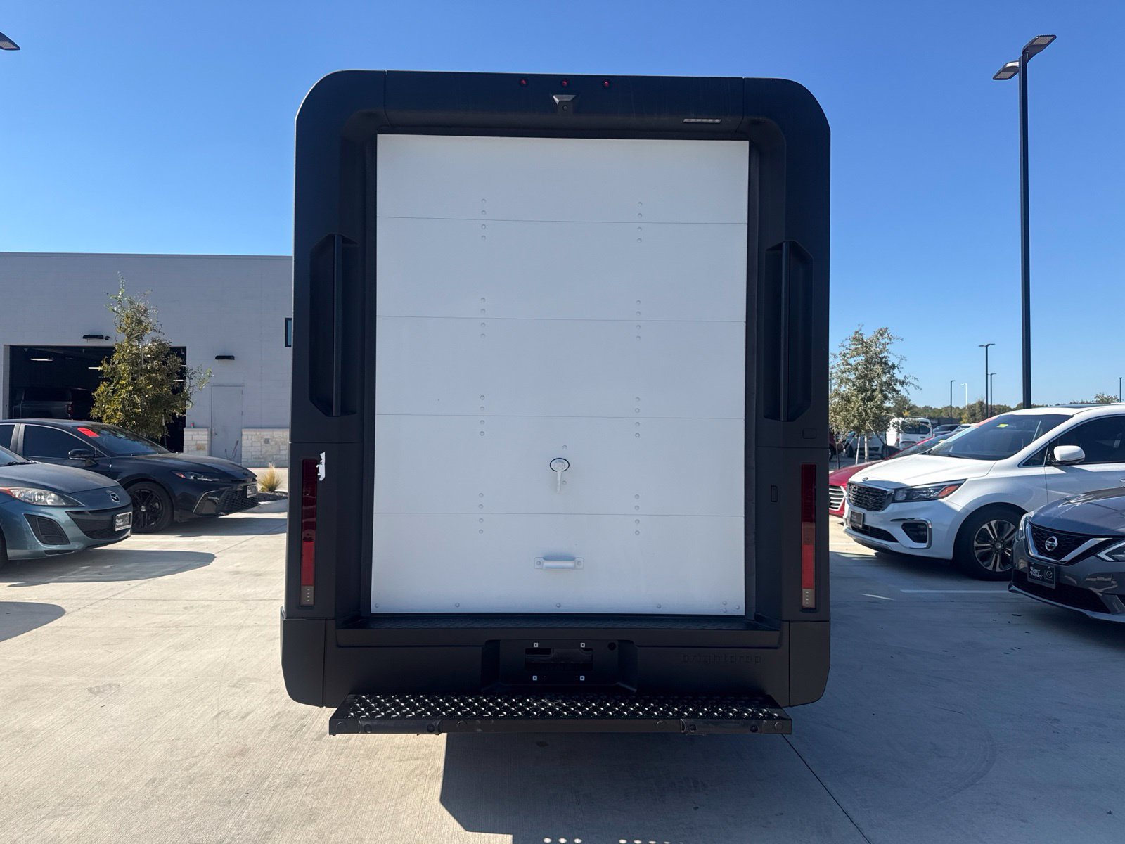 Used 2024 Chevrolet Brightdrop 600 w/ Commercial Equipment Package AWD/4WD image 6