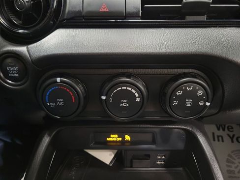 Used 2019 MAZDA MX-5 Miata Sport image 21