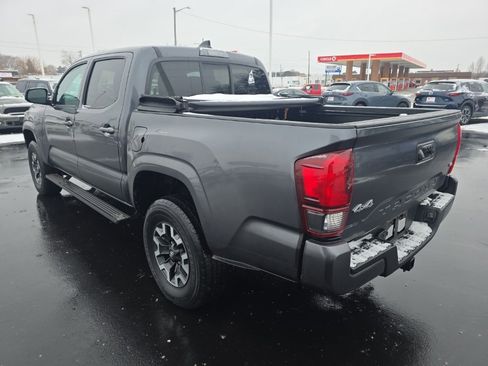 Used 2022 Toyota Tacoma 4x4 Double Cab image 7