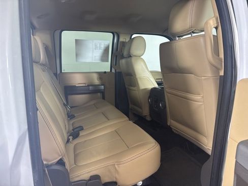 Used 2012 Ford F250 Lariat w/ Lariat Interior Pkg image 5