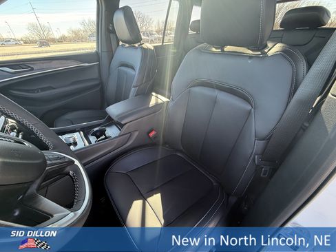 New 2025 Jeep Grand Cherokee Limited image 14