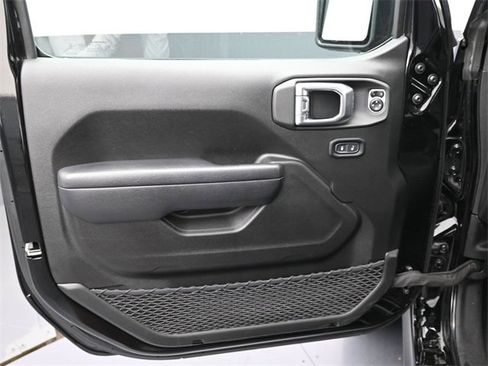 Used 2024 Jeep Gladiator Rubicon w/ Safety Group image 15