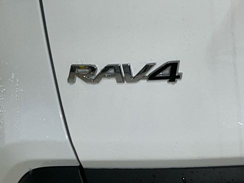 New 2025 Toyota RAV4 XLE image 8