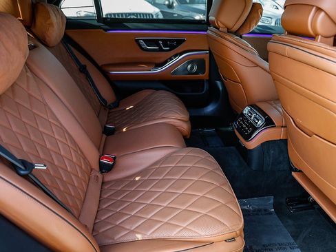 Certified 2022 Mercedes-Benz S 580 4MATIC Sedan w/ Rear Seat Package image 18