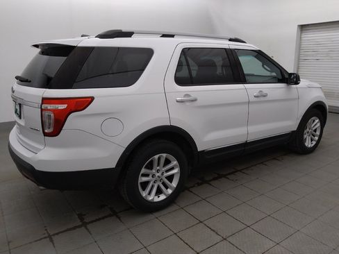 Used 2015 Ford Explorer XLT w/ Equipment Group 201A FWD image 10