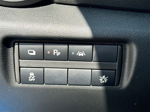 Used 2022 Nissan Versa S image 8