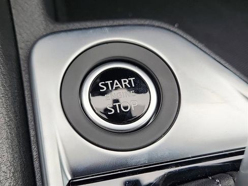 New 2025 Nissan Sentra SV image 9