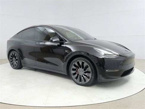 Used 2023 Tesla Model Y Performance image 1