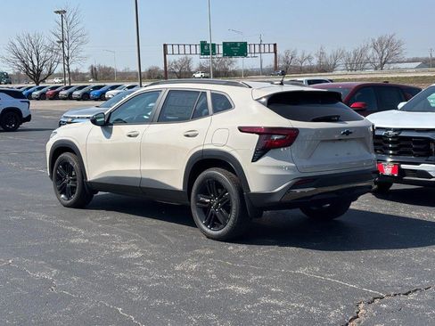 New 2026 Chevrolet Trax ACTIV w/ Sunroof Package image 3