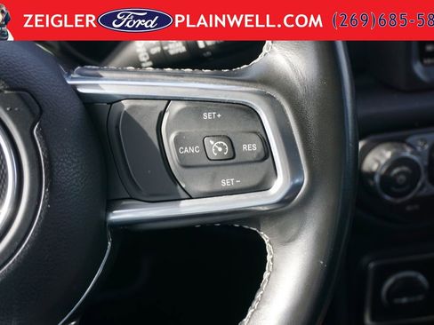 Used 2022 Jeep Wrangler Unlimited Sahara w/ Cold Weather Group AWD/4WD image 25
