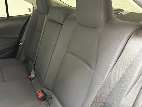 Used 2021 Toyota Corolla LE image 34