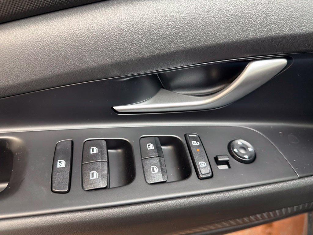 New 2026 Hyundai Elantra SE FWD image 27