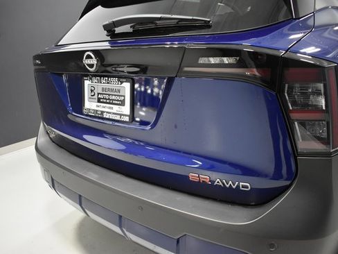 Certified 2025 Nissan Kicks SR image 12