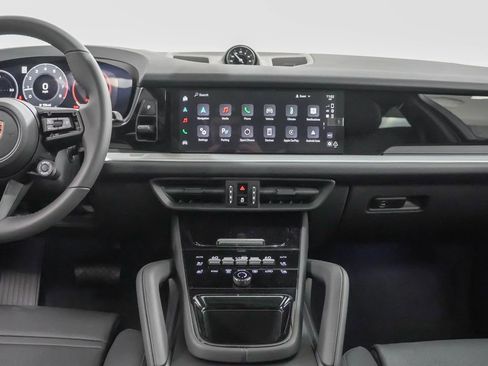 Used 2025 Porsche Cayenne Coupe AWD/4WD image 21