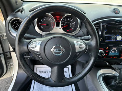Used 2014 Nissan Juke SV FWD image 11