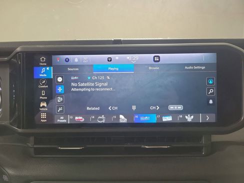 Used 2024 Jeep Wrangler Sport image 17