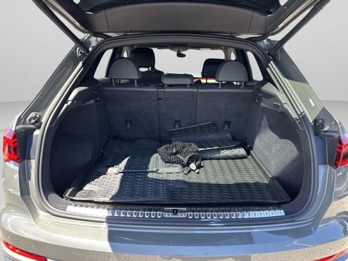 Used 2019 Audi Q3 2.0T Premium Plus w/ Premium Plus Package AWD/4WD image 8