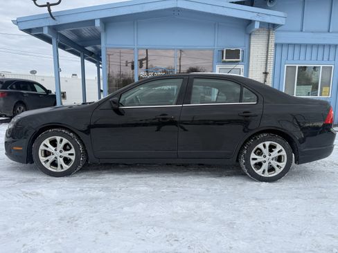 Used 2012 Ford Fusion SE image 2