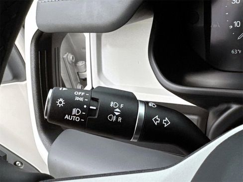 New 2026 Land Rover Defender 110 X-Dynamic SE image 33