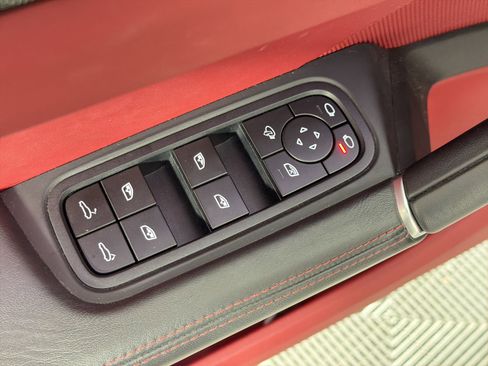 Certified 2023 Porsche Cayenne GTS AWD/4WD image 13
