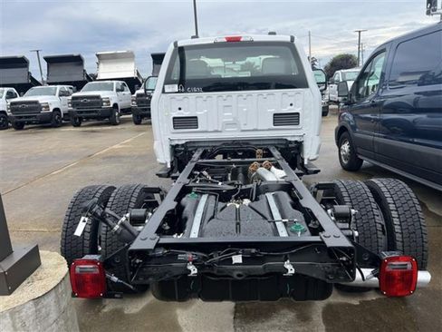 New 2025 Ford F550 2WD Regular Cab Super Duty image 5