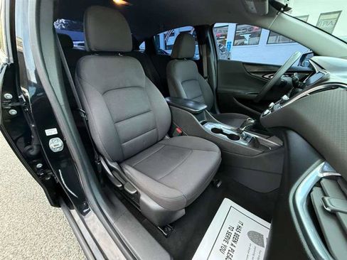 Used 2020 Chevrolet Malibu LT image 25