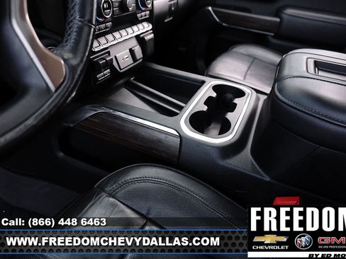 Used 2022 Chevrolet Silverado 2500 High Country w/ Safety Package II image 31
