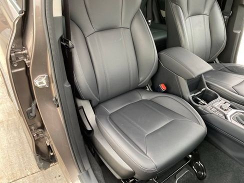 Used 2023 Subaru Forester Limited AWD/4WD image 36