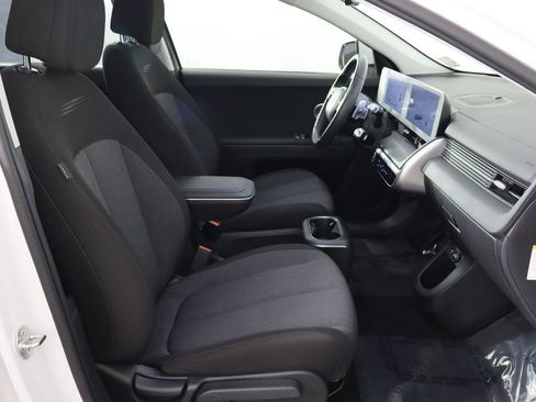 Used 2024 Hyundai Ioniq 5 SEL RWD image 18