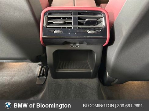 Used 2024 BMW i5 eDrive40i w/ M Sport Package image 17