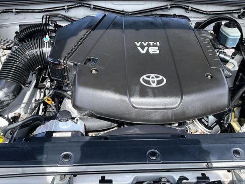 Used 2006 Toyota Tacoma PreRunner w/ TRD Sport Pkg #1 RWD image 31