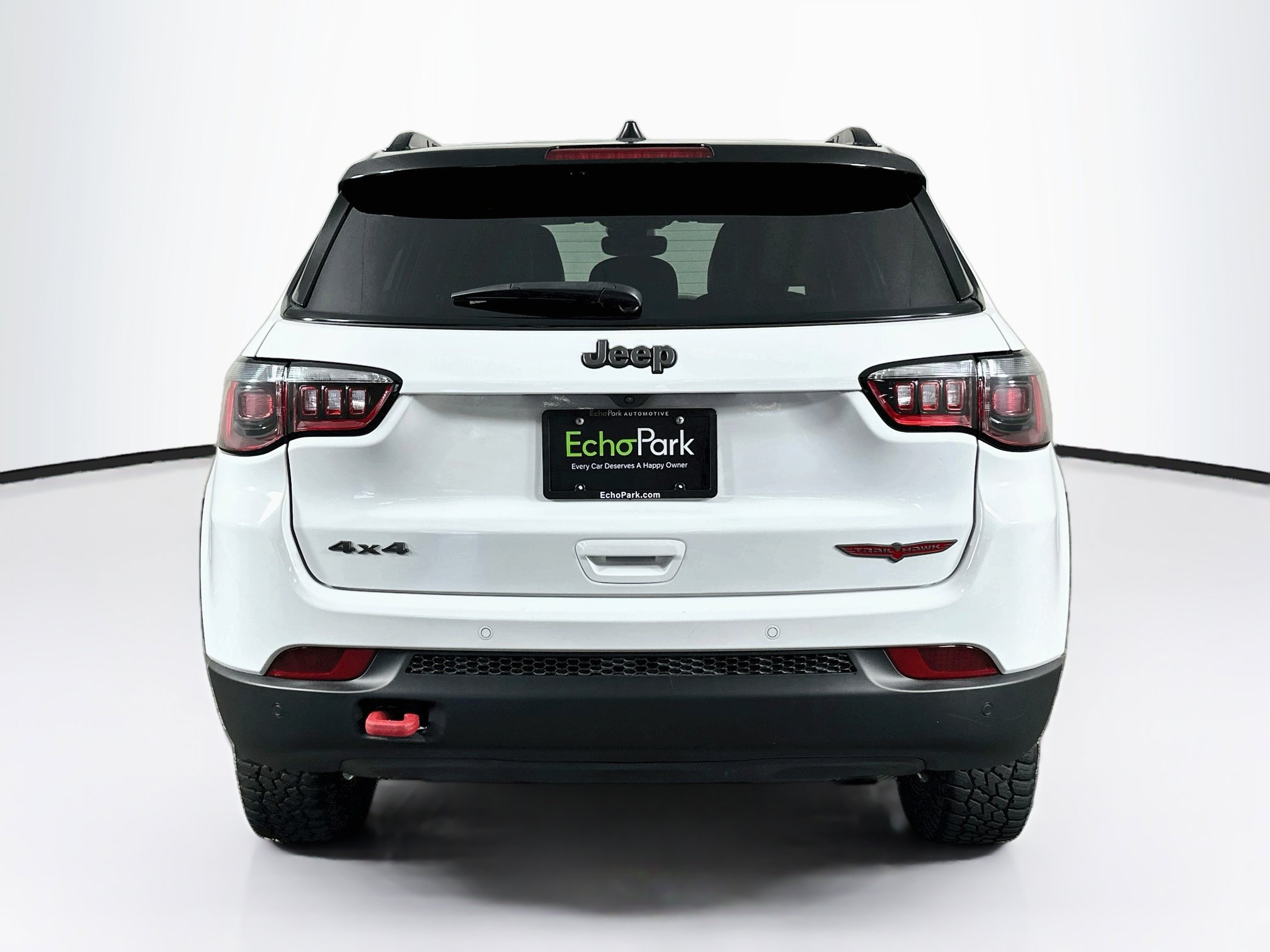 Used 2025 Jeep Compass Trailhawk AWD/4WD image 7