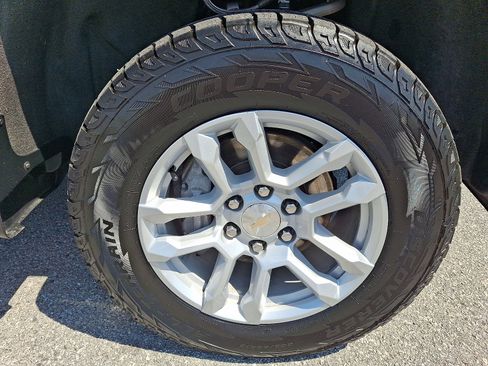 Used 2022 Chevrolet Silverado 1500 LT image 8