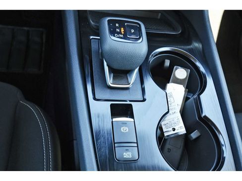 Used 2025 Nissan Rogue S image 25