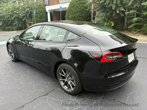 Used 2023 Tesla Model 3 Standard Range RWD image 9