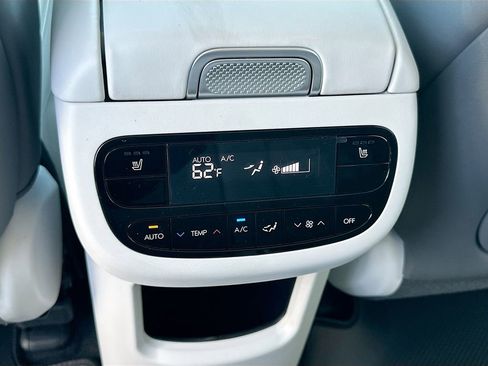 New 2026 Hyundai Ioniq 9 SEL image 18