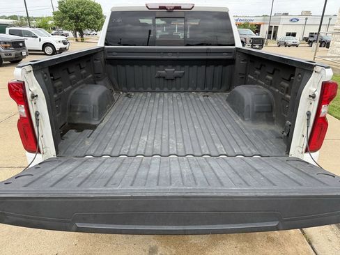 Used 2020 Chevrolet Silverado 1500 LTZ w/ LTZ Premium Package AWD/4WD image 29