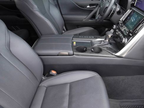 Used 2025 Lexus LX 600 4WD w/ Interior Upgrade Package image 12